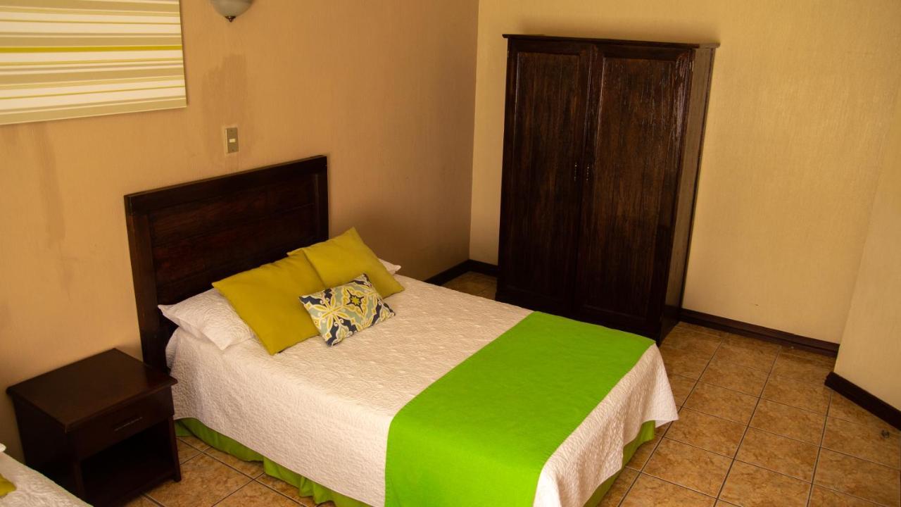 Resort Y Parque Acuatico Valle Dorado El Rosario Bagian luar foto
